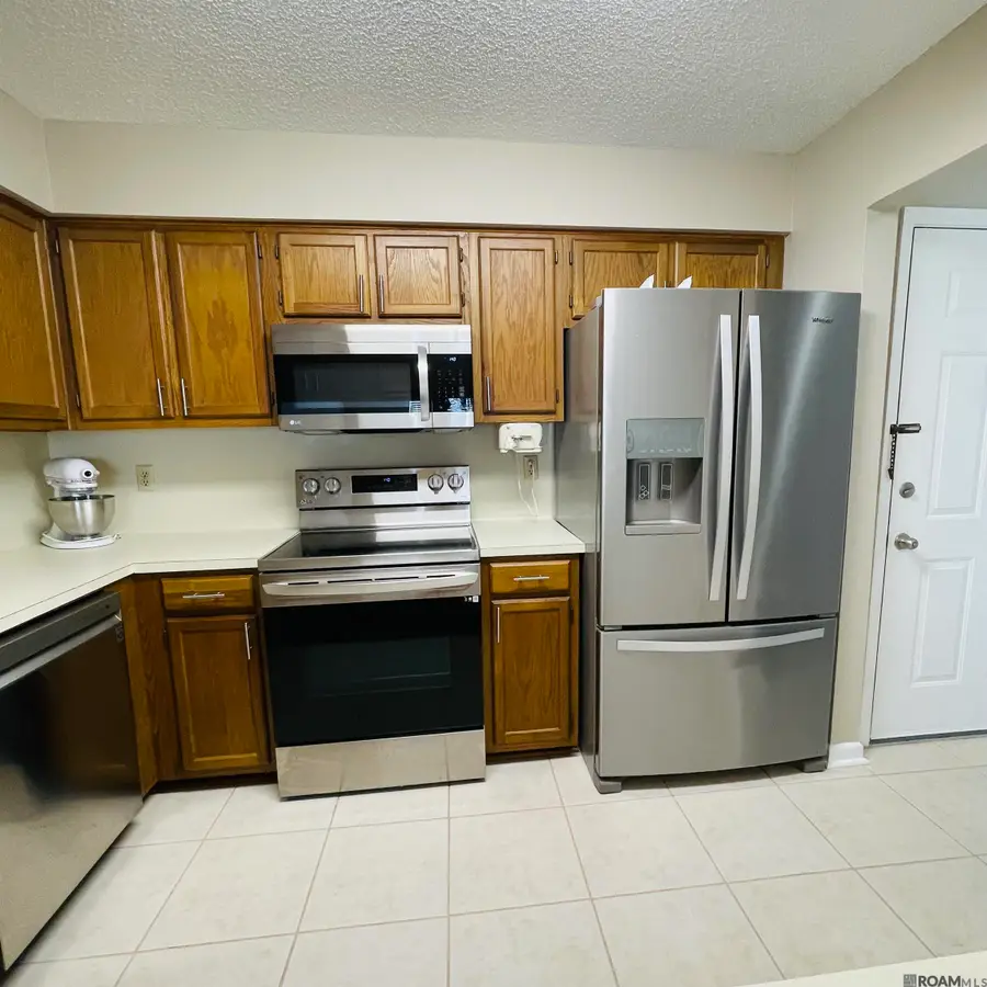 5323 Blair Ln #V-110, Baton Rouge, LA 70809 - Image #2