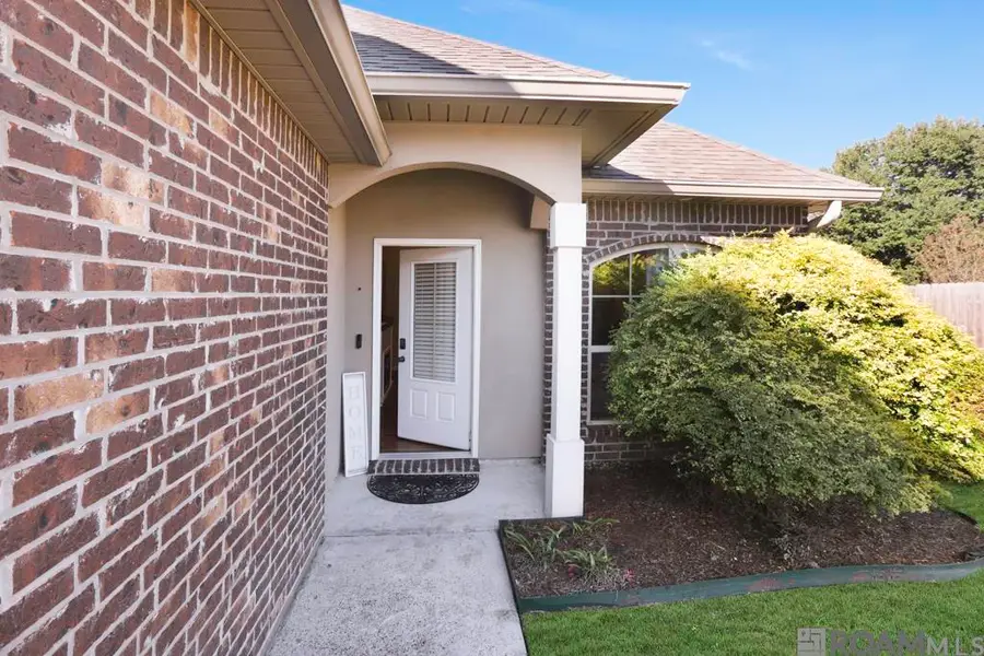 14469 Essen Terrace Dr, Gonzales, LA 70737 - Image #2