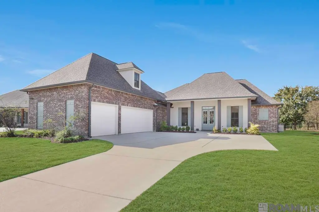 6291 Royal Lakes Estates Avenue, Gonzales, LA 70737 - Image #1