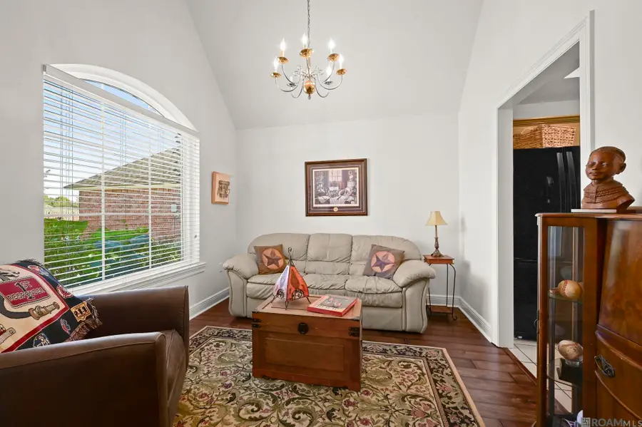 38109 Cove Ct, Prairieville, LA 70769 - Image #2