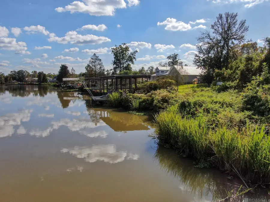 14390 Bayou Terrace Dr, Saint Amant, LA 70774 - Image #2