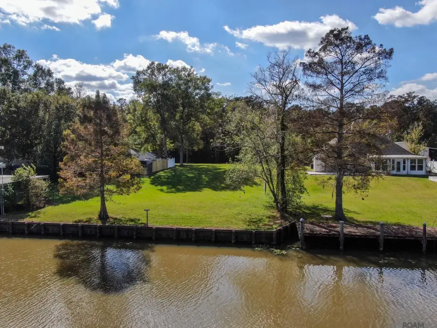 13322 Bayou Terrace Dr, Saint Amant, LA 70774 - Image #2