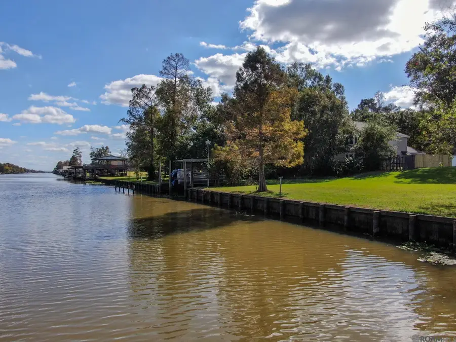 13322 Bayou Terrace Dr, Saint Amant, LA 70774 - Image #3