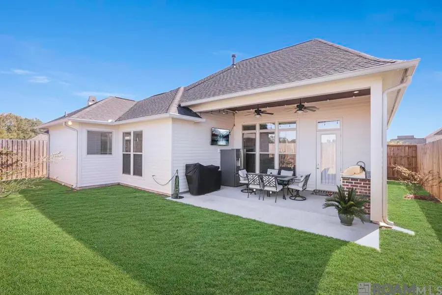 38182 Emery Ln, Prairieville, LA 70769 - Image #2