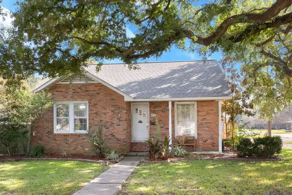 835 Whitehead Blvd, Port Allen, LA 70767