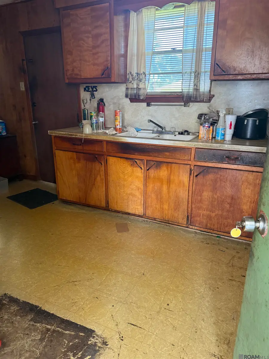 6271 San Juan Dr, Baton Rouge, LA 70811 - Image #3