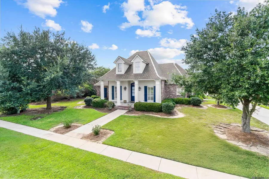 325 Chateau Jon, Denham Springs, LA 70726 - Image #2