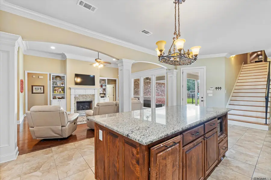 325 Chateau Jon, Denham Springs, LA 70726 - Image #3