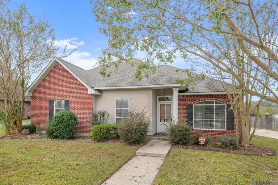 4325 Spring Hollow Ct, Zachary, LA 70791 - Image #2