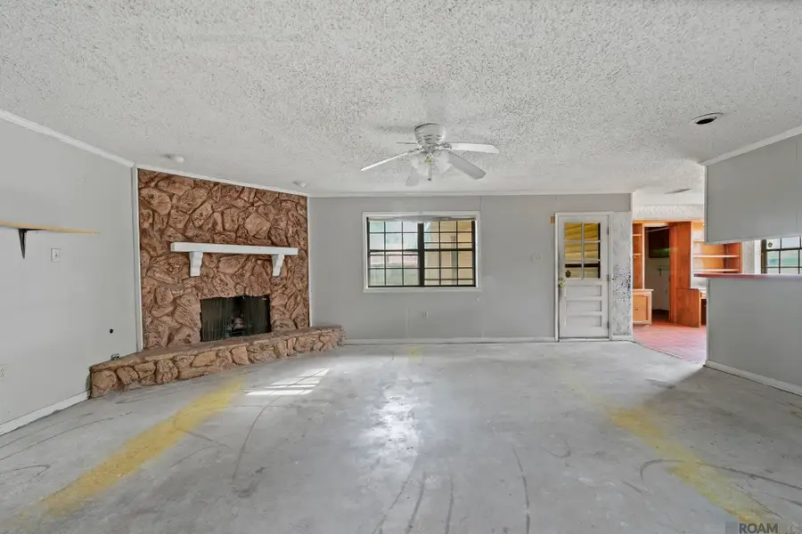15946 Ferrell Ave, Baton Rouge, LA 70817 - Image #2