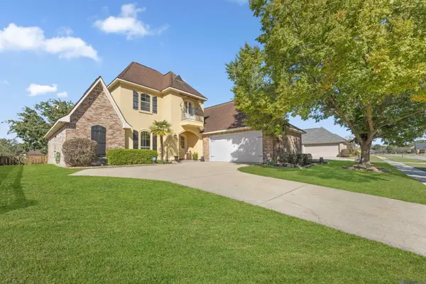 6951 Lakeland Dr, Zachary, LA 70791