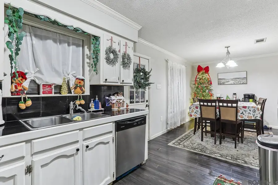 4945 Kennedy Dr, Zachary, LA 70791 - Image #3