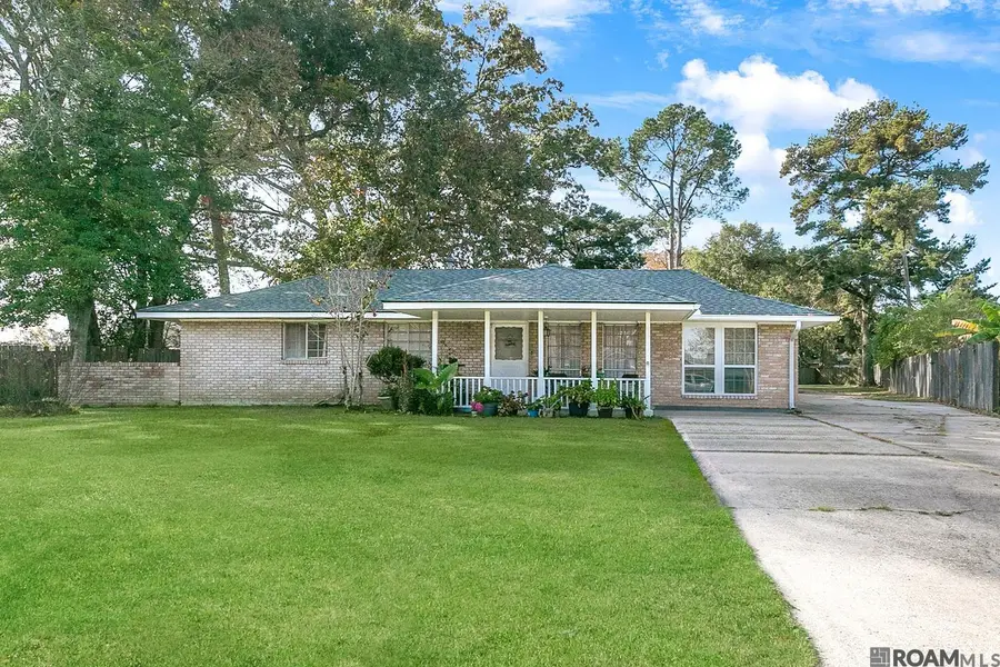 4322 Debellevue Dr, Baton Rouge, LA 70809 - Image #2