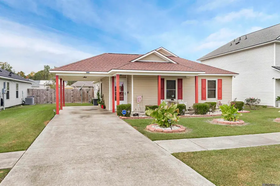 1033 S Darla Ave, Gonzales, LA 70737 - Image #2