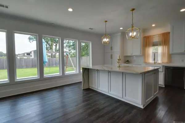 245 Marion Dr, Baton Rouge, LA 70806