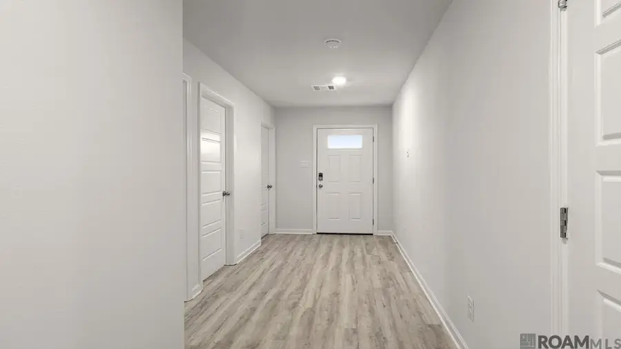 35570 Vandora Dr, Denham Springs, LA 70706 - Image #2