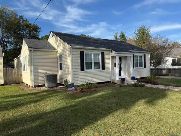 58350 Elm St, Plaquemine, LA 70764