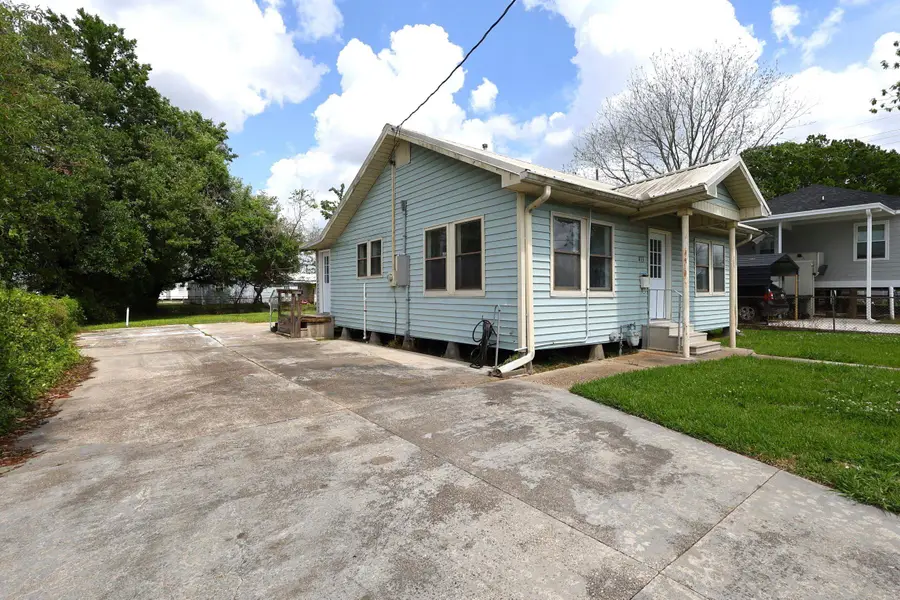833 Elm St, Houma, LA 70360 - #3