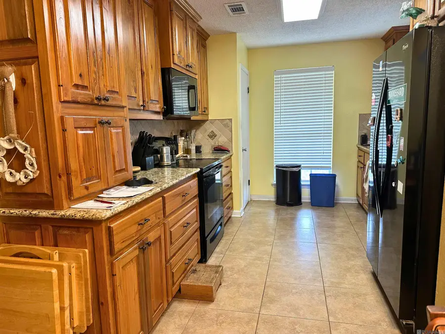 15833 Hewwood Ave, Baton Rouge, LA 70816 - Image #2