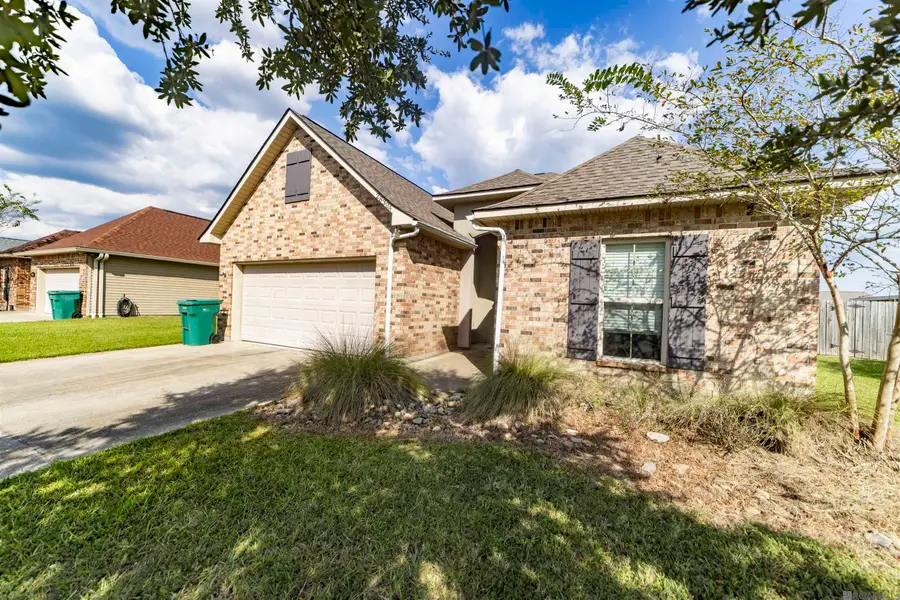 28304 Lake Salvador Dr, Livingston, LA 70754 - Image #3