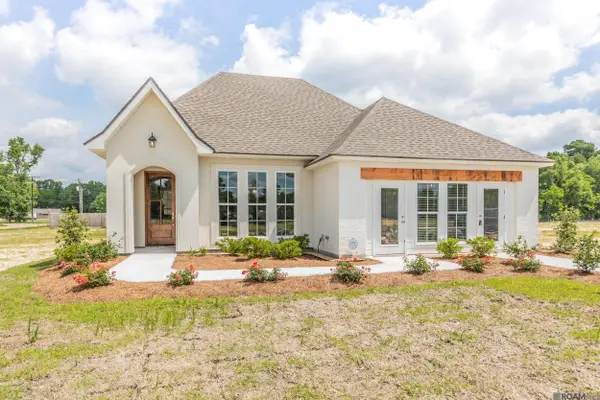 10408 Highland Lakes Dr, Denham Springs, LA 70726