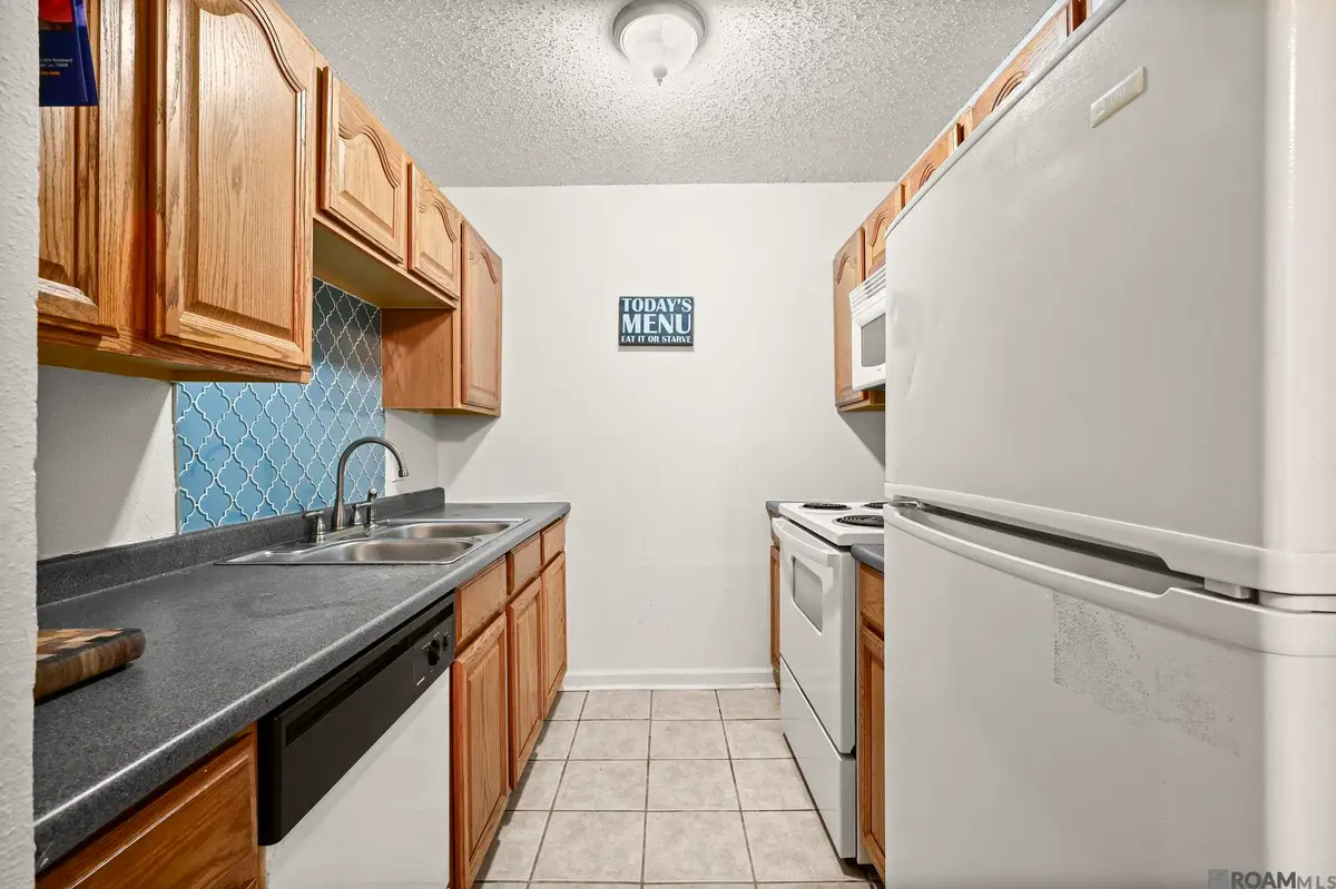 4518 Y A Tittle Ave #17, Baton Rouge, LA 70820 - Image #1