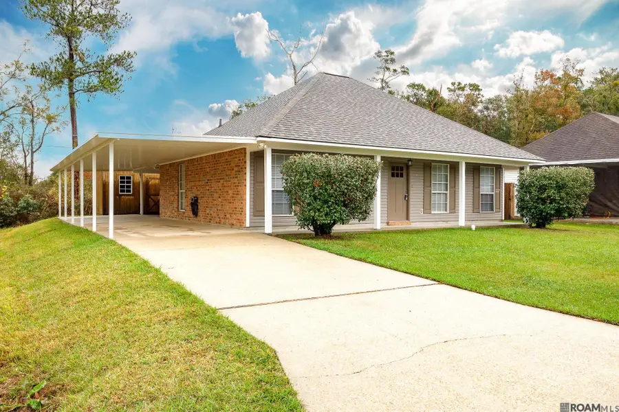 44058 Lake Village Drive, Prairieville, LA 70769 - Image #3