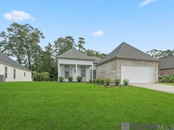 10365 Fountain Ln, Denham Springs, LA 70726