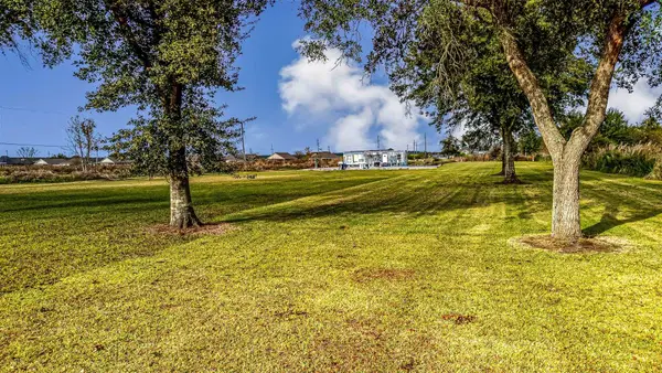 814 Forty Arpent Rd, Thibodaux, LA 70301