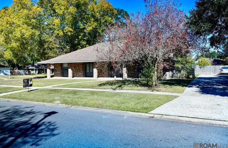 13805 House Of Lancaster Dr, Baton Rouge, LA 70816 - Image #2