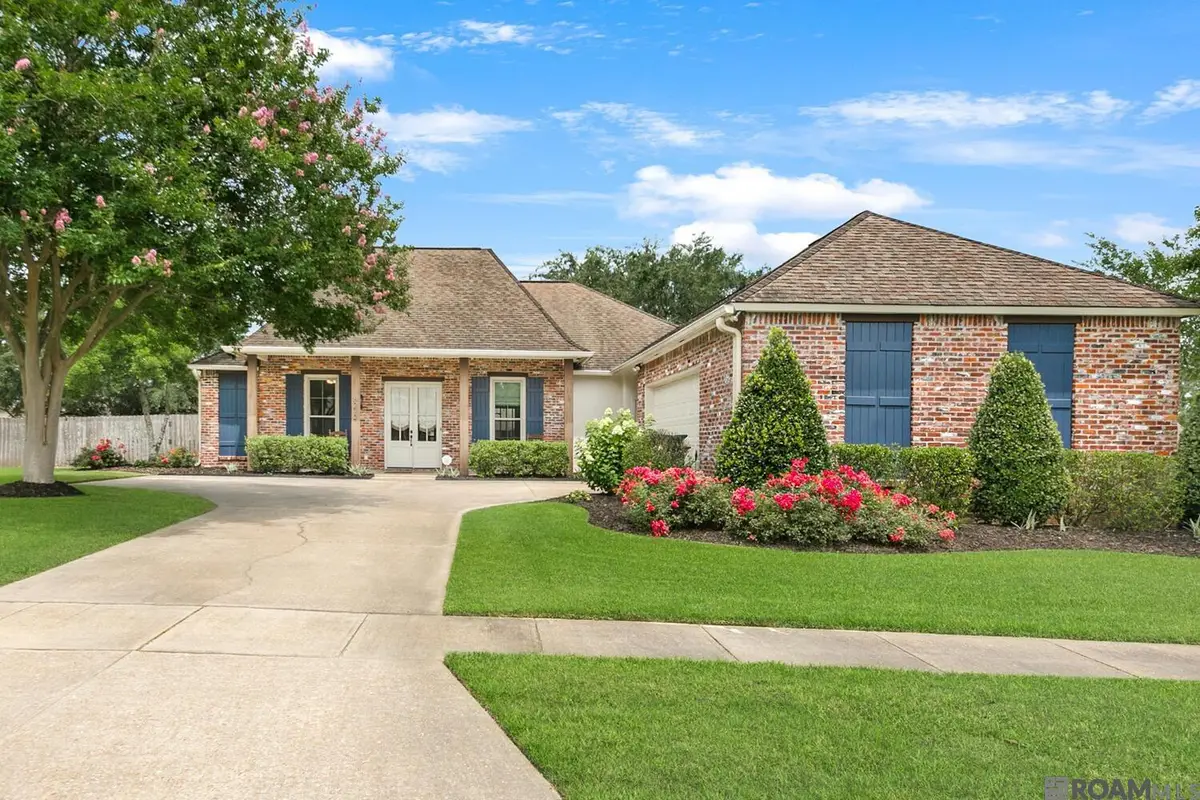 8272 Oakley Dr, Zachary, LA 70791 - Image #1