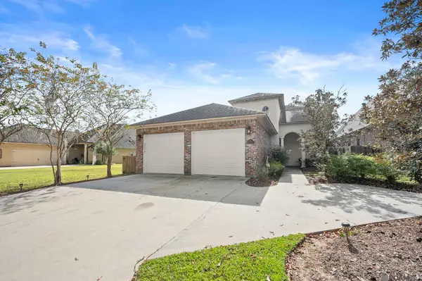 21179 Waterfront East Dr, Maurepas, LA 70449