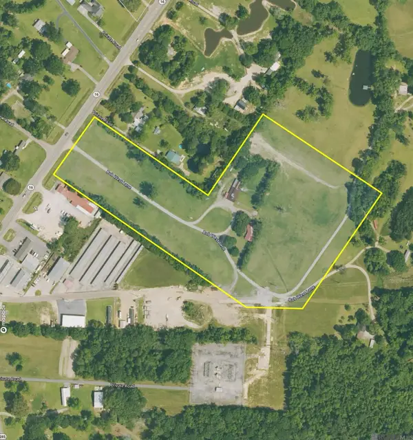 8560 Bob West Ln, Denham Springs, LA 70706