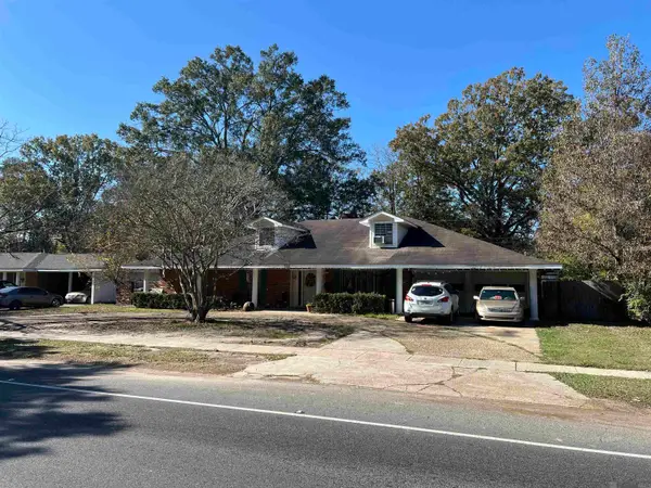 388 Sherwood Forest Blvd, Baton Rouge, LA 70815