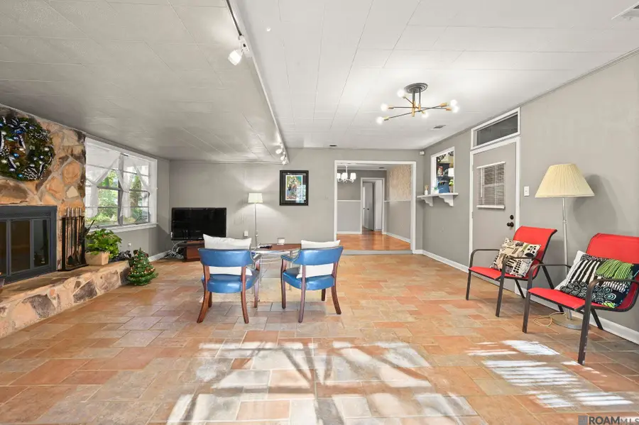 2815 Anita Cir, Baton Rouge, LA 70805 - Image #2