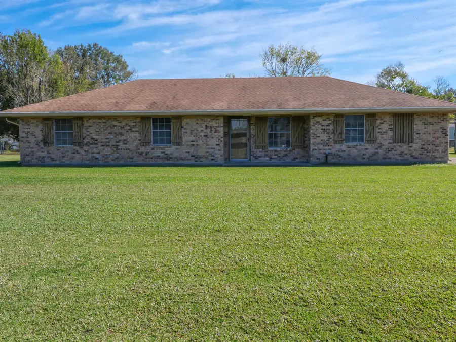 111 Swamp Dr, Bourg, LA 70343 - #2