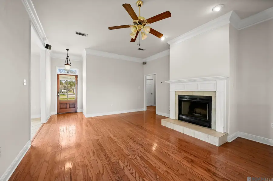 17422 Lauren Dr, Prairieville, LA 70769 - Image #2