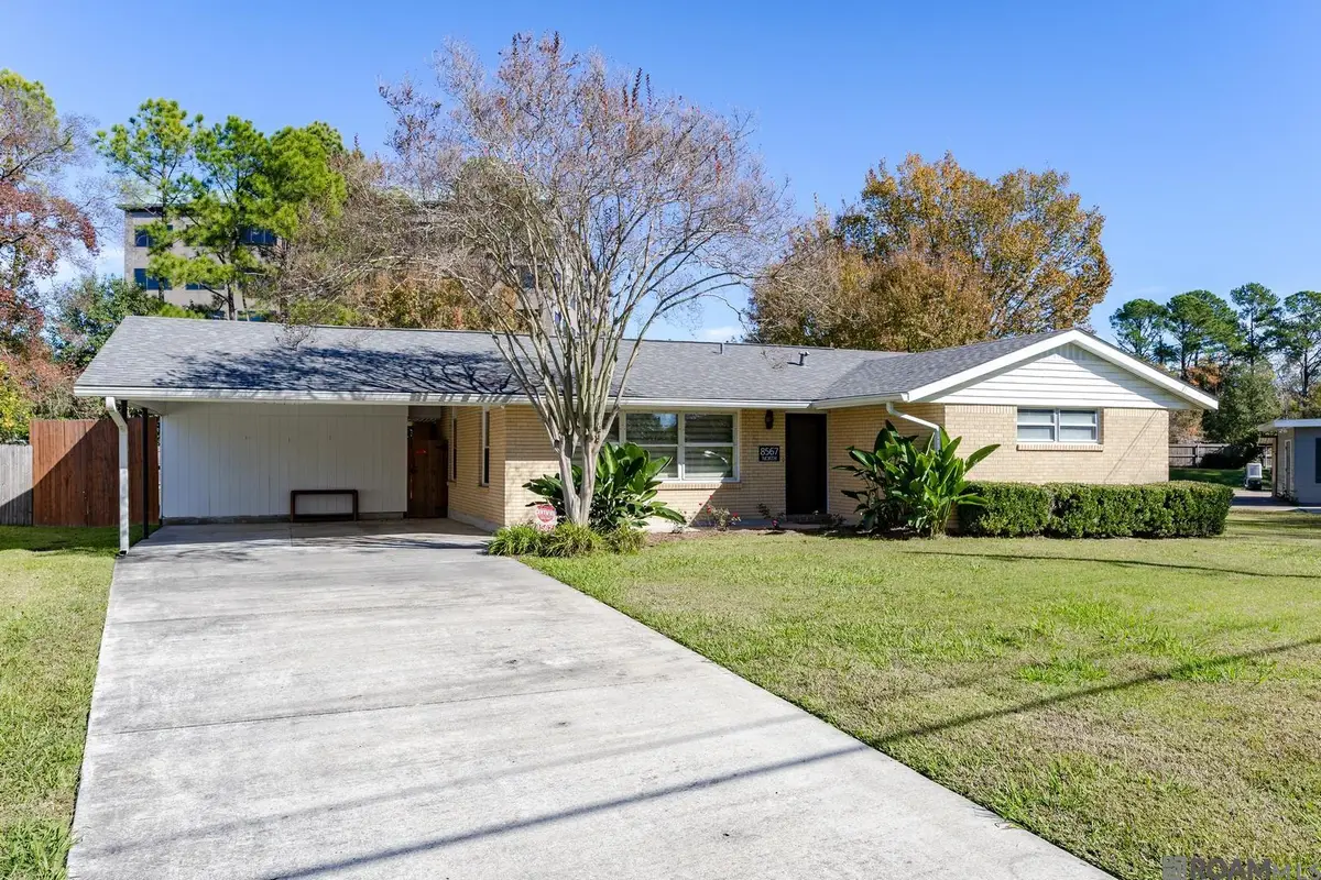 8567 N Essen Heights Ct, Baton Rouge, LA 70809 - Image #1
