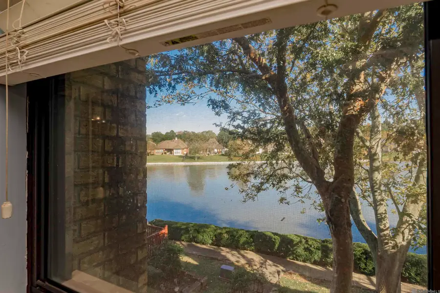 2413 Shadowbrook Dr, Baton Rouge, LA 70816 - Image #2