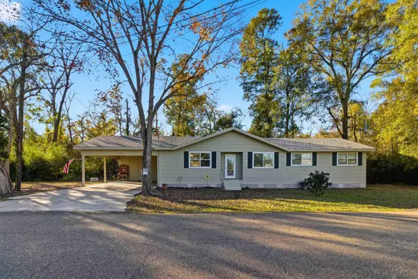 11425 Tannis Rd, St Amant, LA 70774