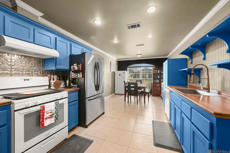 36043 Portsmouth Dr, Denham Springs, LA 70706 - Image #3