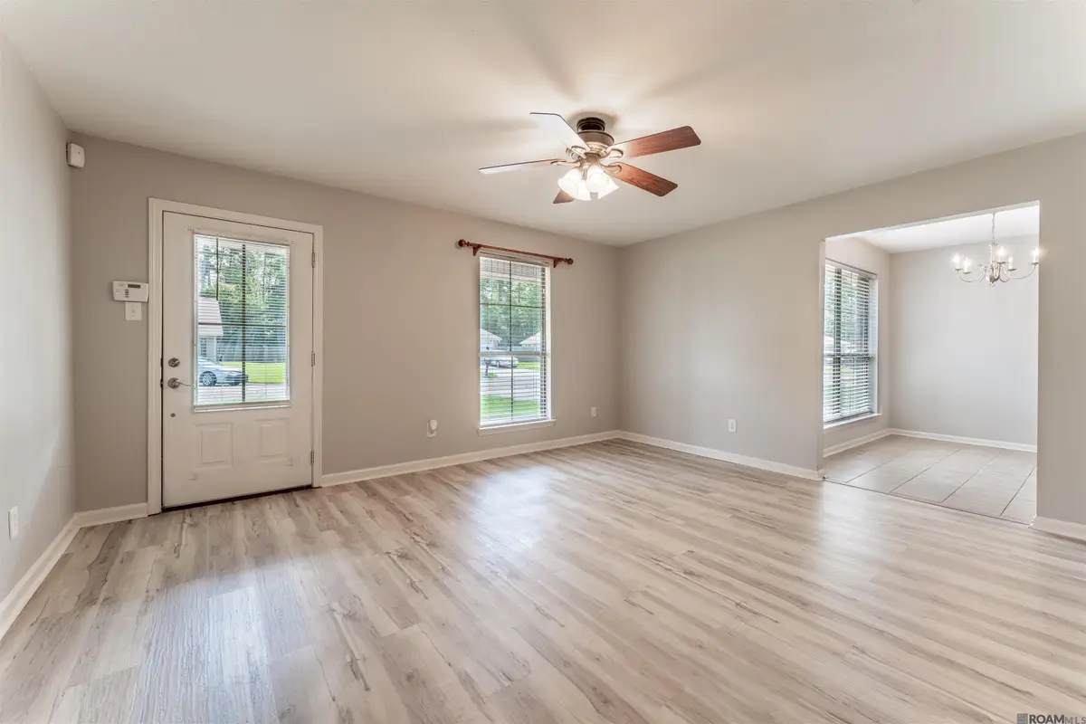 25879 Sagewood Dr, Denham Springs, LA 70726 - Image #1