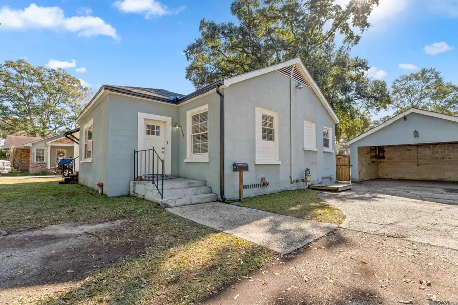 206 Pine St, Denham Springs, LA 70726 - #3