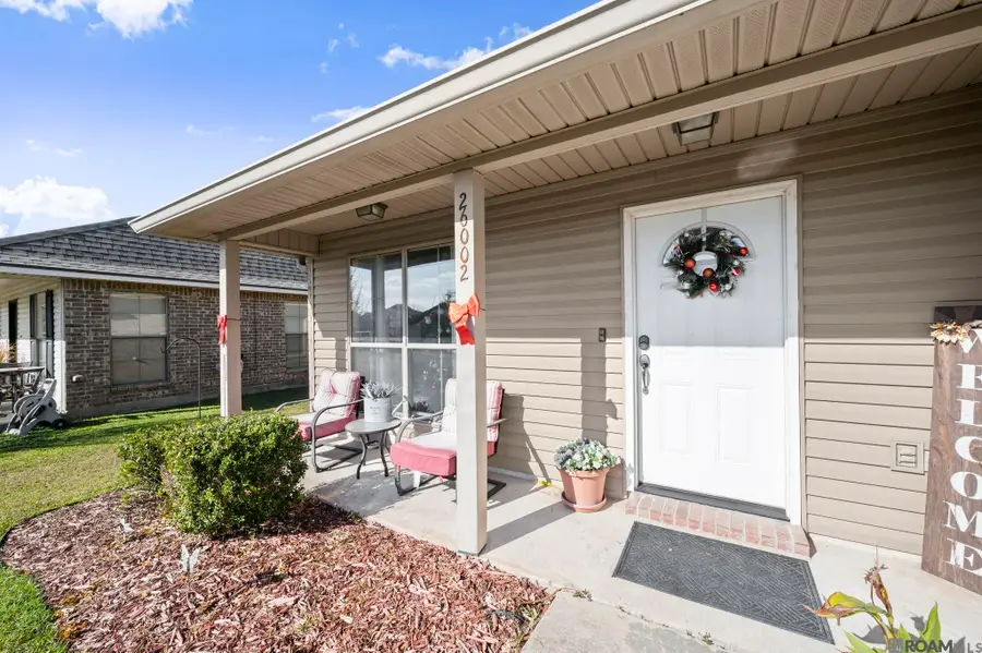 26002 Burlwood Ave, Denham Springs, LA 70726 - Image #2