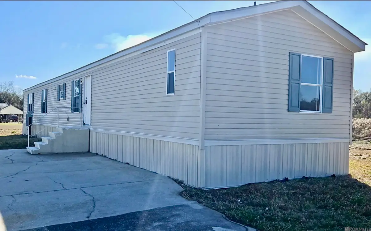 521 Blakefield Dr, Schriever, LA 70395 - Image #1