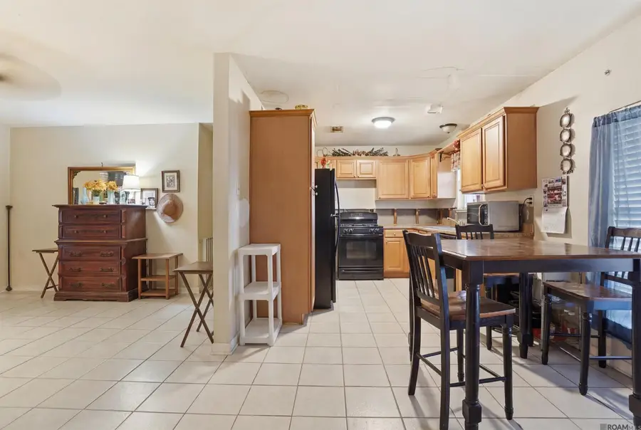 9390 Watson Dr, Denham Springs, LA 70726 - Image #3