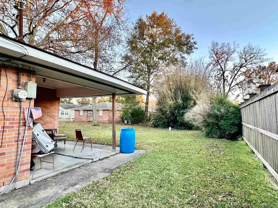 219 E Railroad St, Gonzales, LA 70737 - Image #3