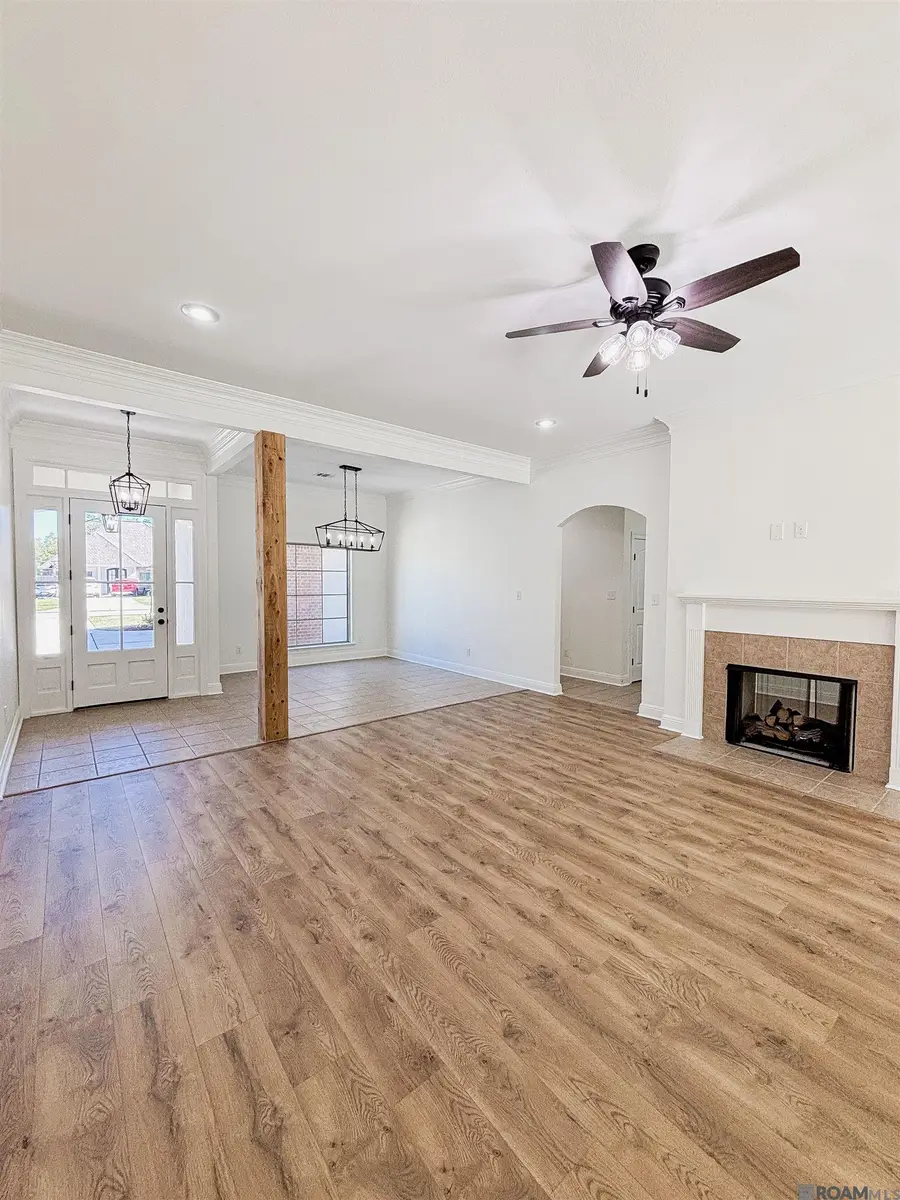 18175 River Landing Dr, Prairieville, LA 70769 - Image #3