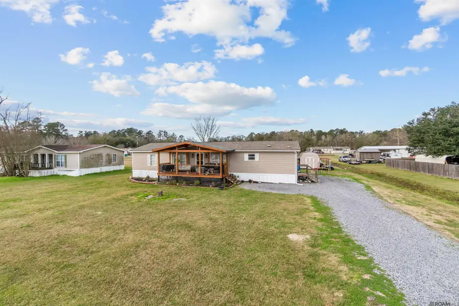 32245 Lockslie Dr, Denham Springs, LA 70706 - Image #2