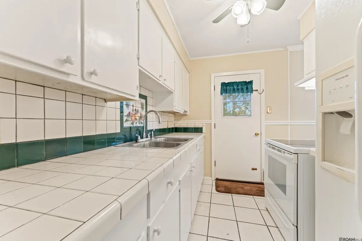 1713 Emmaline Dr, Baton Rouge, LA 70810 - #1